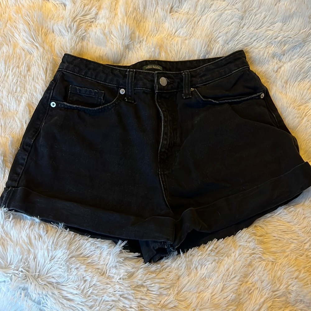 Wild Fable high rise mom black jean shorts size 8/29